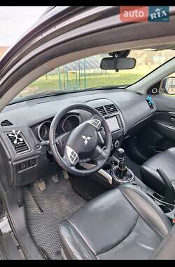 Внедорожник / Кроссовер Mitsubishi ASX 2011 в 