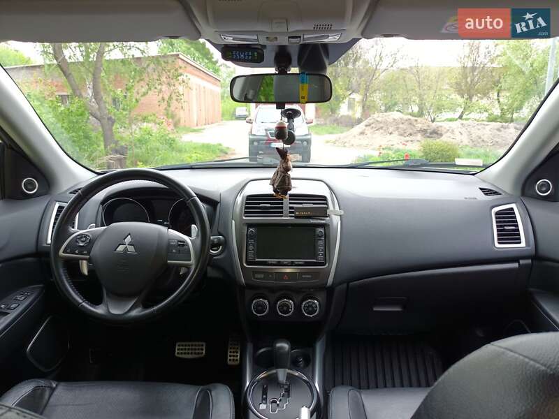 Внедорожник / Кроссовер Mitsubishi ASX 2013 в Ромнах