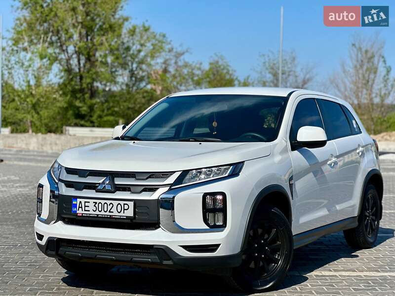 Внедорожник / Кроссовер Mitsubishi ASX 2021 в 