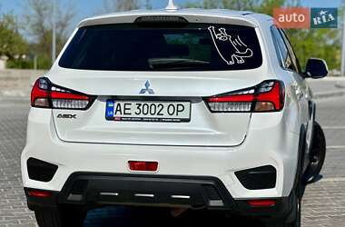 Внедорожник / Кроссовер Mitsubishi ASX 2021 в 