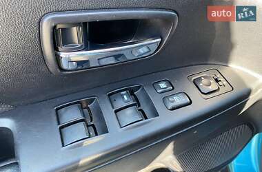 Внедорожник / Кроссовер Mitsubishi ASX 2010 в 