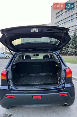 Внедорожник / Кроссовер Mitsubishi ASX 2011 в 