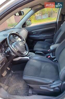 Внедорожник / Кроссовер Mitsubishi ASX 2013 в 