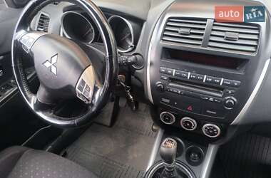 Внедорожник / Кроссовер Mitsubishi ASX 2011 в 