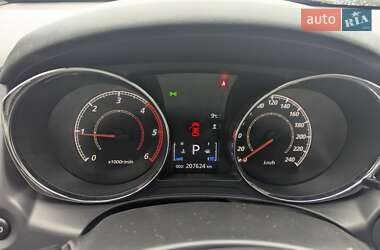 Внедорожник / Кроссовер Mitsubishi ASX 2013 в 
