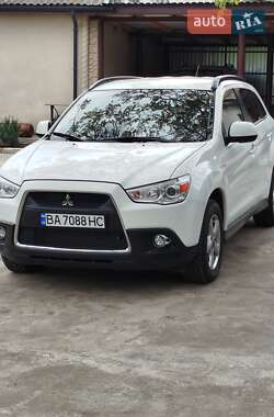 Позашляховик / Кросовер Mitsubishi ASX 2011 в 