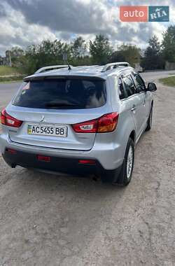 Внедорожник / Кроссовер Mitsubishi ASX 2011 в 