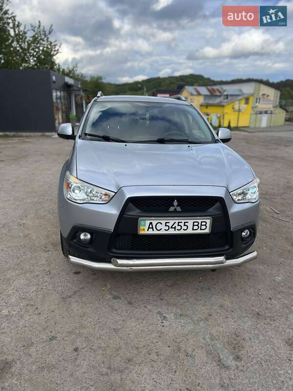 Внедорожник / Кроссовер Mitsubishi ASX 2011 в 