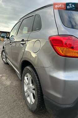 Позашляховик / Кросовер Mitsubishi ASX 2010 в 