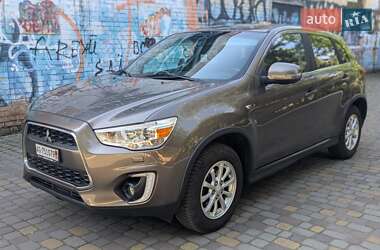 Внедорожник / Кроссовер Mitsubishi ASX 2016 в 