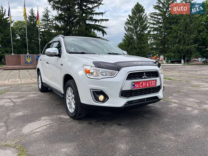 Внедорожник / Кроссовер Mitsubishi ASX 2015 в Новоархангельске