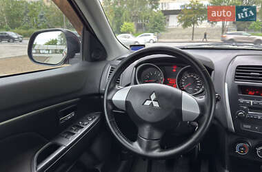 Внедорожник / Кроссовер Mitsubishi ASX 2011 в 
