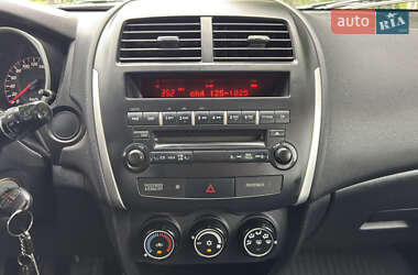 Внедорожник / Кроссовер Mitsubishi ASX 2011 в 