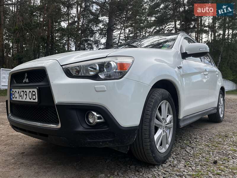 Внедорожник / Кроссовер Mitsubishi ASX 2011 в Новояворовске