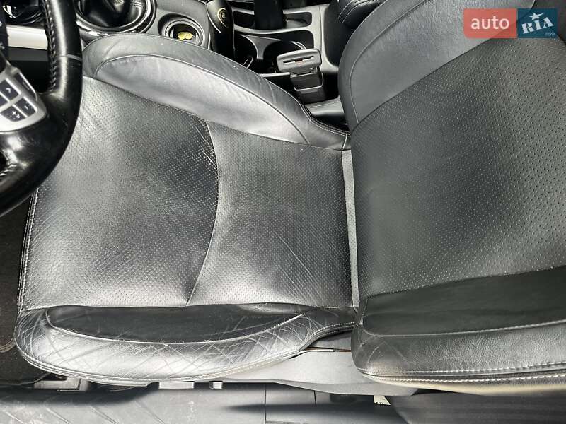 Внедорожник / Кроссовер Mitsubishi ASX 2011 в Новояворовске