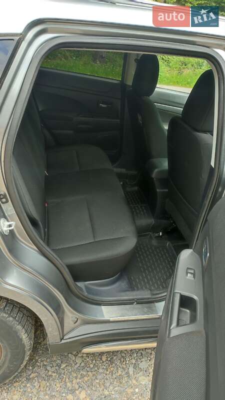 Внедорожник / Кроссовер Mitsubishi ASX 2010 в Пятихатках