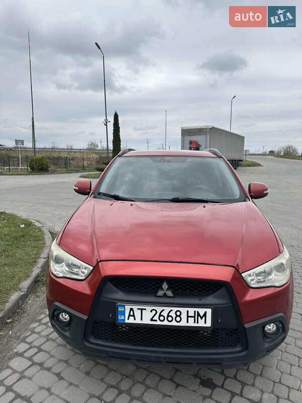 Внедорожник / Кроссовер Mitsubishi ASX 2011 в Городке