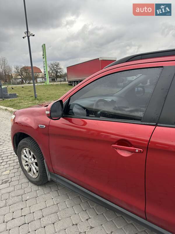 Внедорожник / Кроссовер Mitsubishi ASX 2011 в Городке