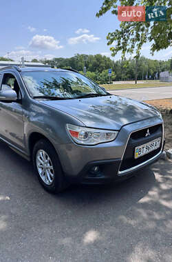Внедорожник / Кроссовер Mitsubishi ASX 2012 в 