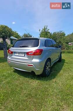 Внедорожник / Кроссовер Mitsubishi ASX 2011 в 