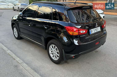 Внедорожник / Кроссовер Mitsubishi ASX 2015 в 