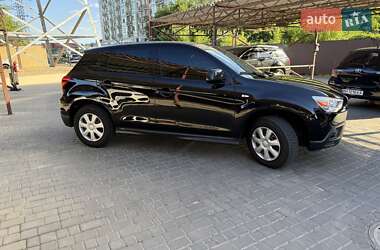 Внедорожник / Кроссовер Mitsubishi ASX 2012 в 