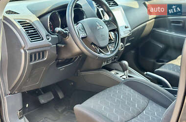 Внедорожник / Кроссовер Mitsubishi ASX 2019 в 