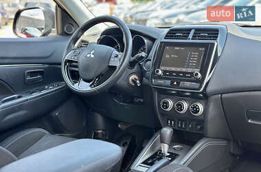 Внедорожник / Кроссовер Mitsubishi ASX 2019 в 