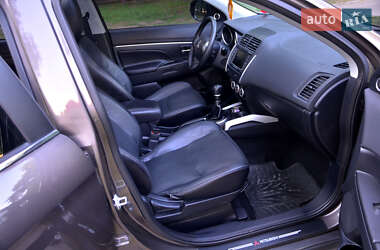 Внедорожник / Кроссовер Mitsubishi ASX 2010 в 
