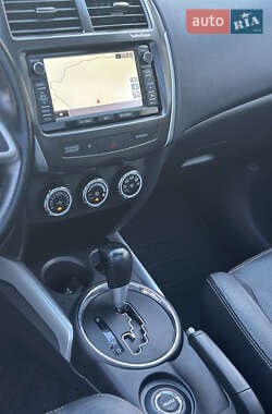 Внедорожник / Кроссовер Mitsubishi ASX 2014 в 