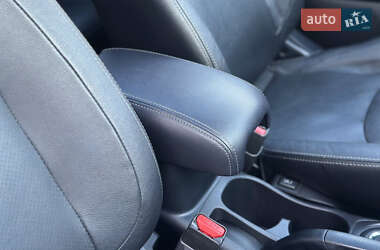 Внедорожник / Кроссовер Mitsubishi ASX 2014 в 