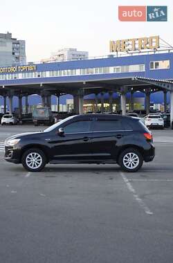 Внедорожник / Кроссовер Mitsubishi ASX 2014 в 