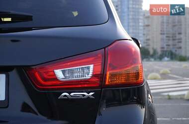 Внедорожник / Кроссовер Mitsubishi ASX 2014 в 