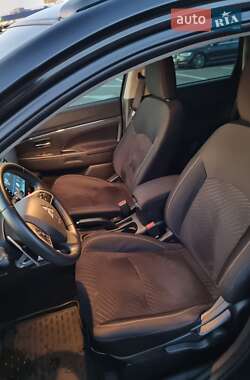 Внедорожник / Кроссовер Mitsubishi ASX 2014 в 