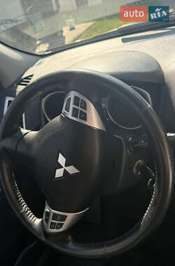 Внедорожник / Кроссовер Mitsubishi ASX 2010 в 