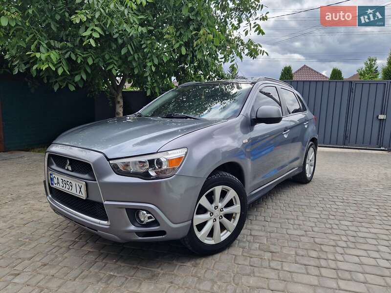 Внедорожник / Кроссовер Mitsubishi ASX 2011 в 