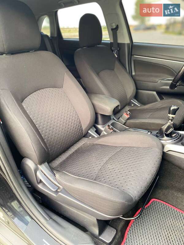 Позашляховик / Кросовер Mitsubishi ASX 2010 в Черкасах