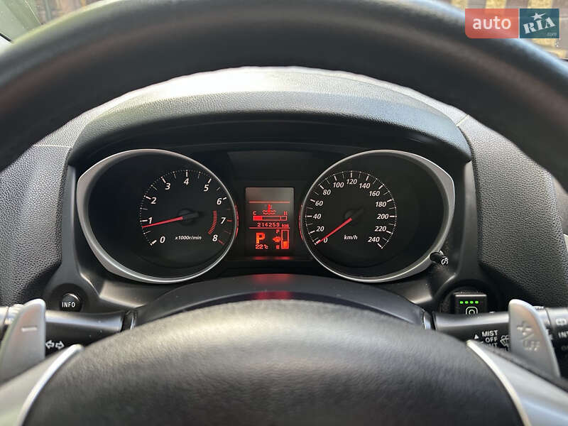 Внедорожник / Кроссовер Mitsubishi ASX 2011 в Новояворовске