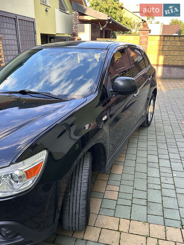 Внедорожник / Кроссовер Mitsubishi ASX 2011 в Новояворовске