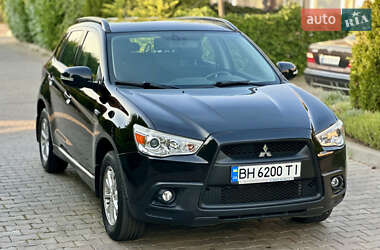 Внедорожник / Кроссовер Mitsubishi ASX 2010 в 