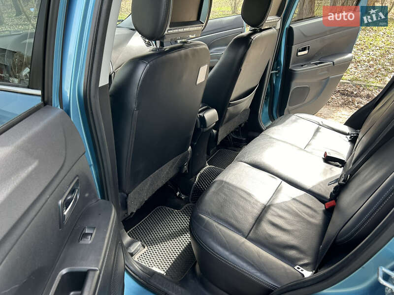 Внедорожник / Кроссовер Mitsubishi ASX 2010 в Славутиче