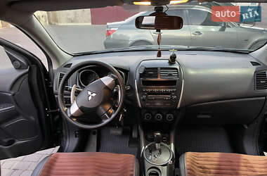 Внедорожник / Кроссовер Mitsubishi ASX 2011 в 