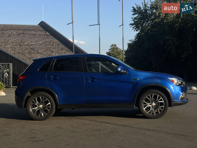 Внедорожник / Кроссовер Mitsubishi ASX 2016 в Киеве