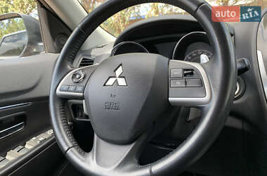 Внедорожник / Кроссовер Mitsubishi ASX 2013 в 