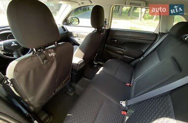 Внедорожник / Кроссовер Mitsubishi ASX 2010 в 