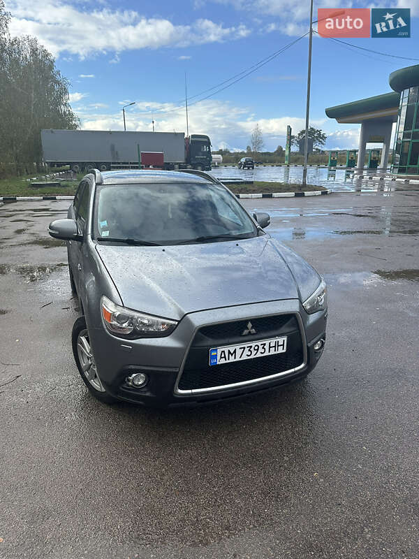 Внедорожник / Кроссовер Mitsubishi ASX 2011 в Овруче