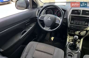 Внедорожник / Кроссовер Mitsubishi ASX 2014 в 