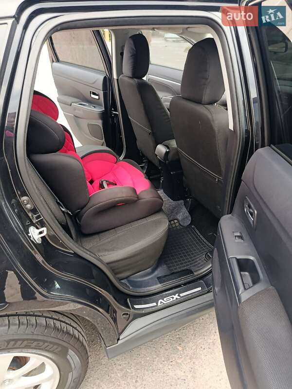 Позашляховик / Кросовер Mitsubishi ASX 2011 в Бориславі