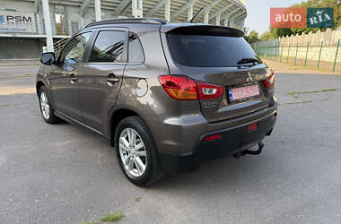 Внедорожник / Кроссовер Mitsubishi ASX 2011 в 