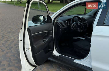 Внедорожник / Кроссовер Mitsubishi ASX 2011 в 